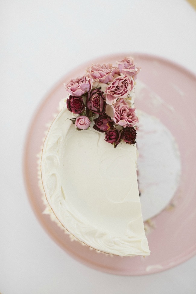 crème fraîche cake with roasted berries and white chocolate buttercream + a le creuset giveaway