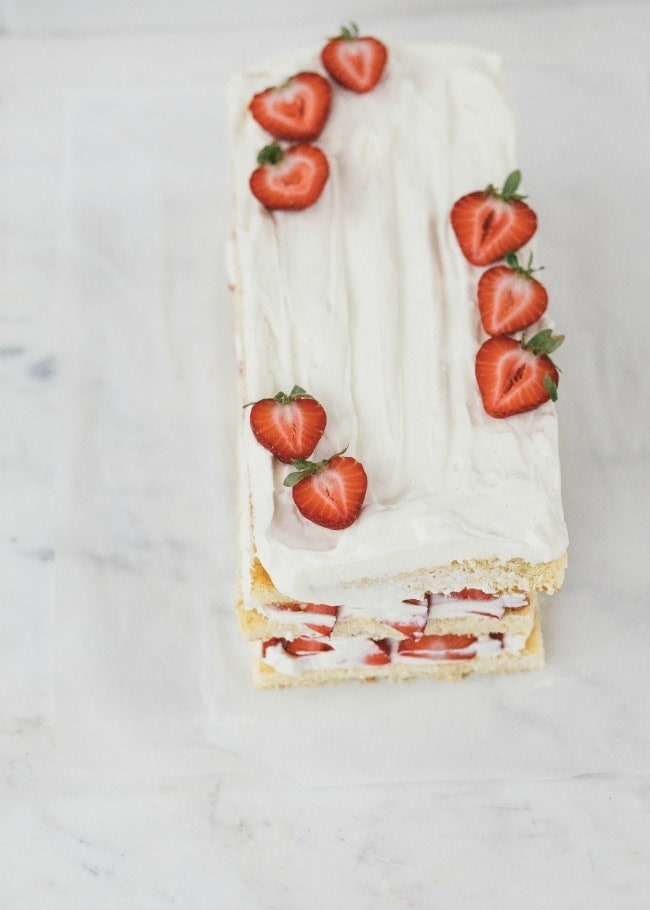 strawberry shortcake cake, in three layers