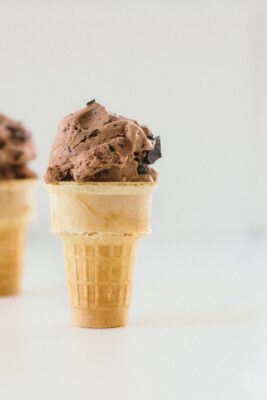 no churn chocolate ice cream in cones