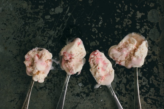 no-churn candy cane ice cream | the vanilla bean blog