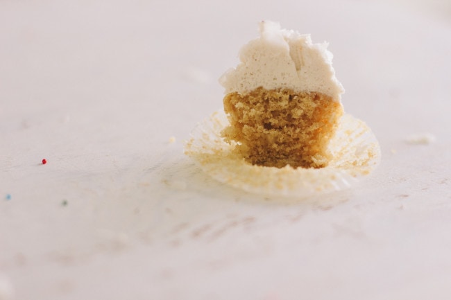 coconut cupcakes | the vanilla bean blog