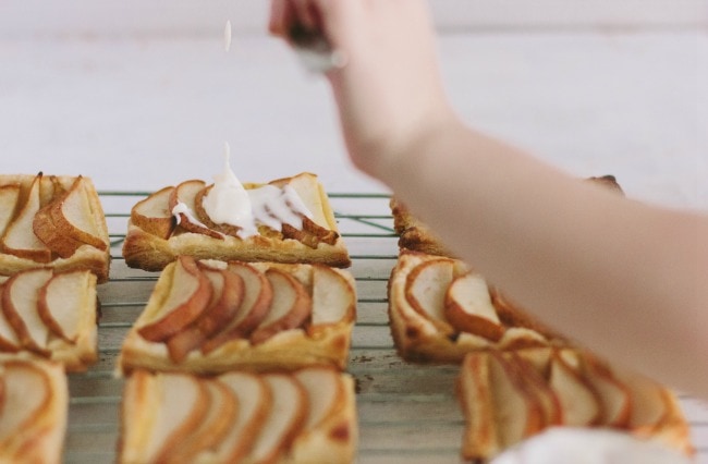 pear tarts with honey-bourbon crème fraîche | the vanilla bean blog