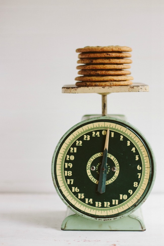 chocolate chip cookies | the vanilla bean blog