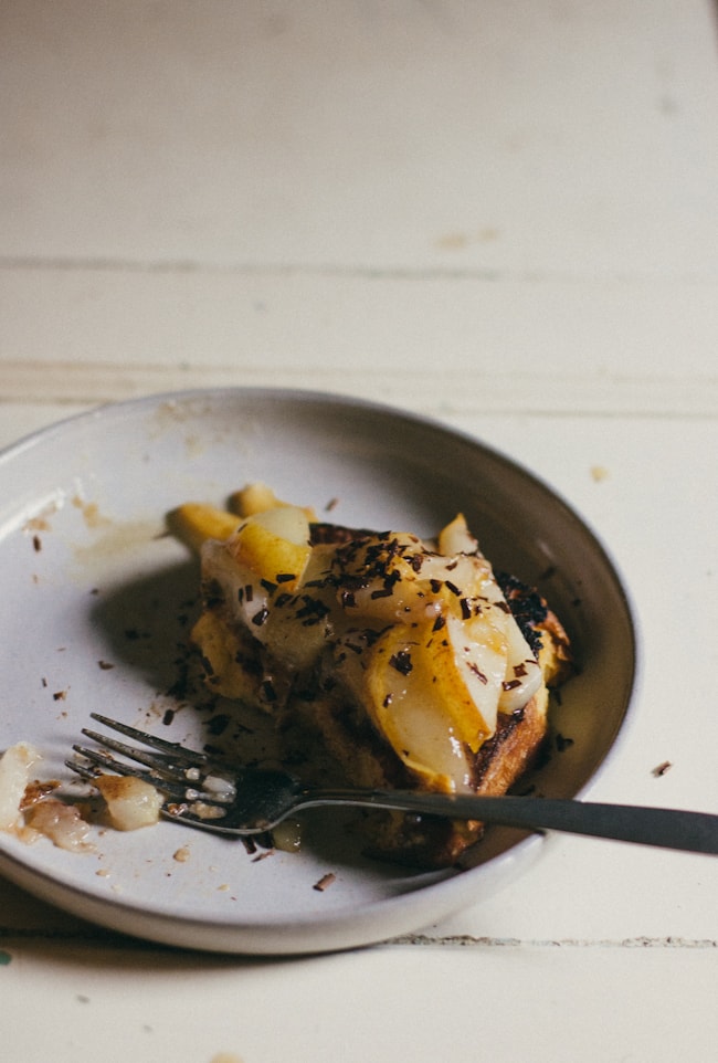 french toast with bittersweet chocolate and pears | the vanilla bean blog