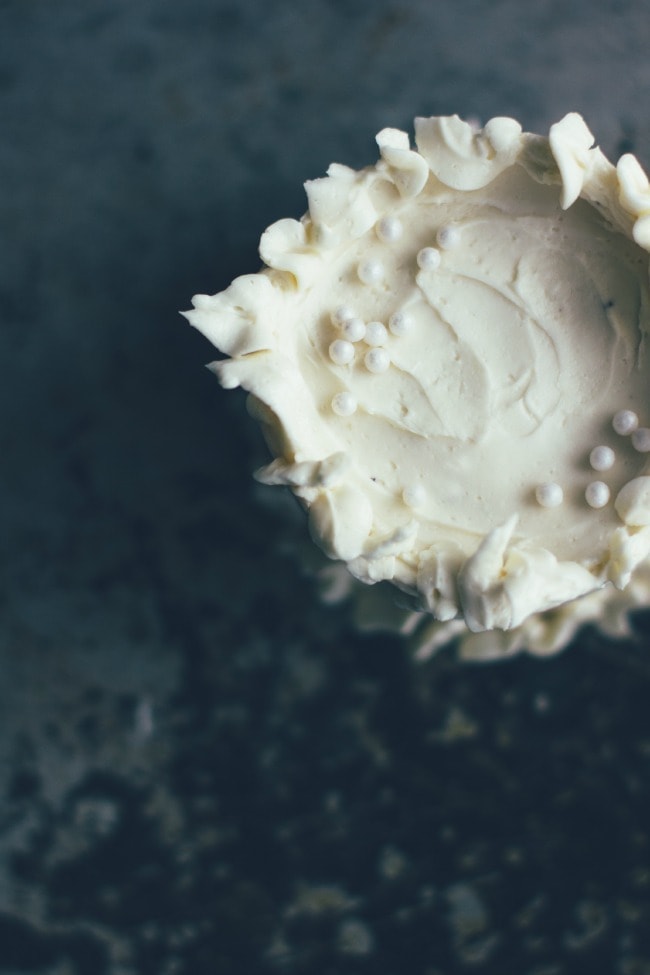 chocolate mini cakes with hazelnut buttercream | the vanilla bean blog