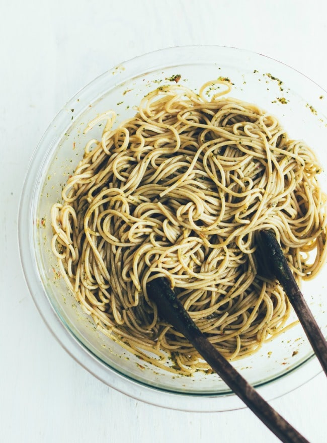 whole wheat pasta with balsamic-spinach-basil dressing | the vanilla bean blog