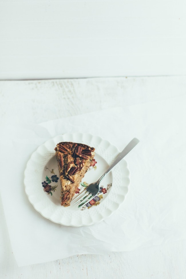 banana pecan quinoa cake | the vanilla bean blog