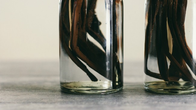 homemade vanilla extract | the vanilla bean blog