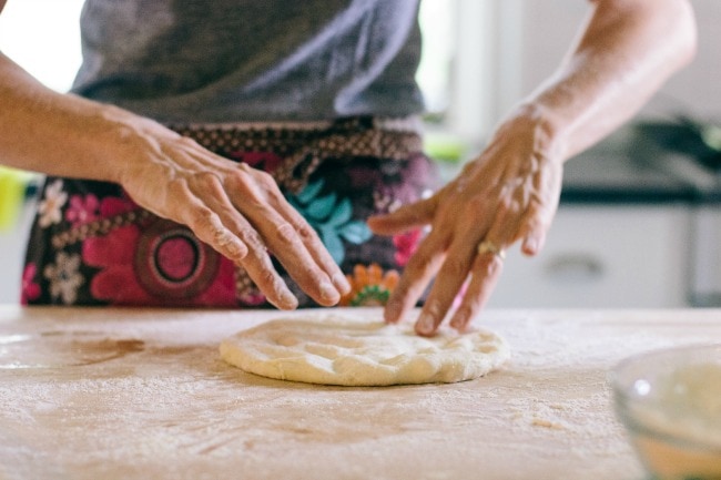 Zoë François making pizza | the vanilla bean blog