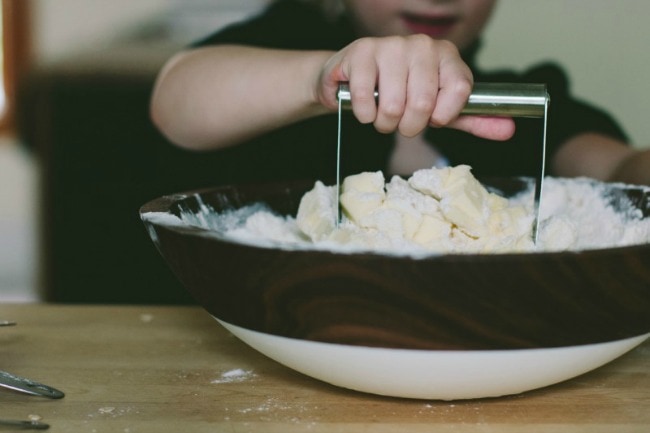 Combining Butter Cubes and Flour | Sarah Kieffer | The Vanilla Bean Blog 