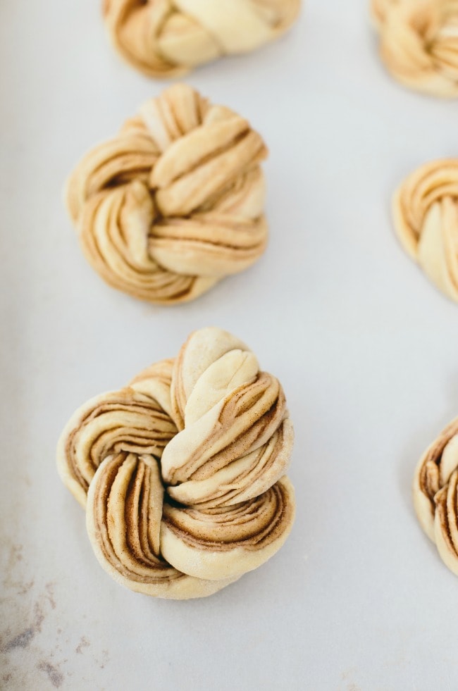 Pumpkin Spice Braided Brioche Knots | The Vanilla Bean Blog | Sarah Kieffer 