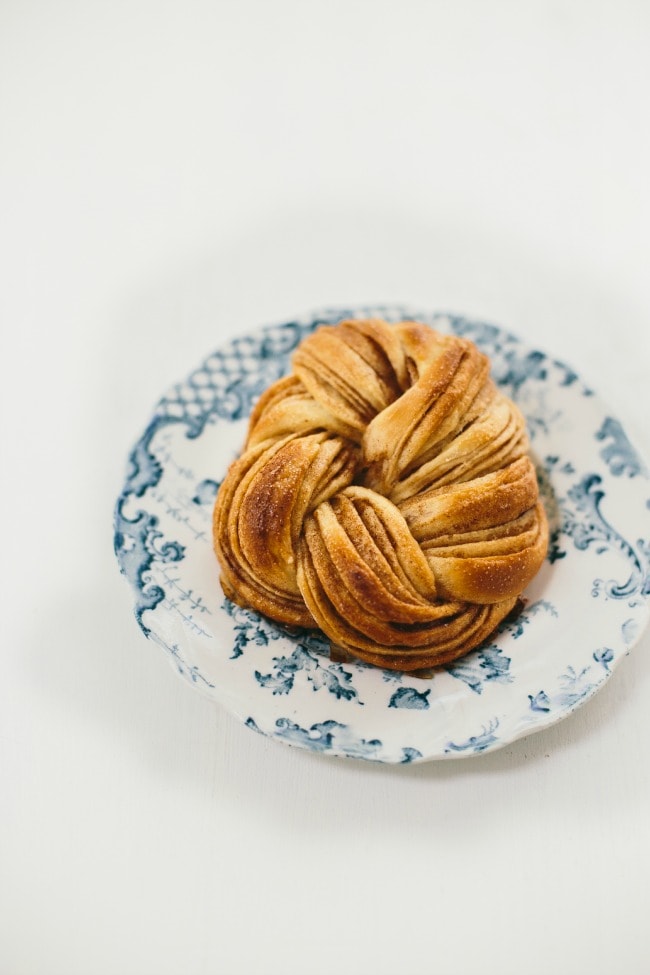 Pumpkin Spice Braided Brioche Knots | The Vanilla Bean Blog | Sarah Kieffer 