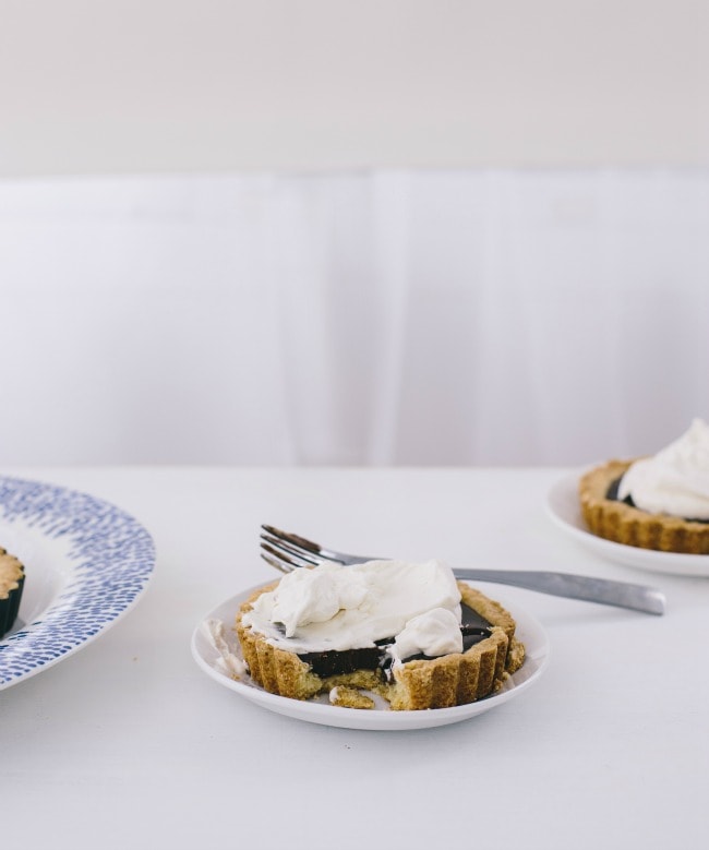 bittersweet chocolate shortbread tarts | the vanilla bean blog