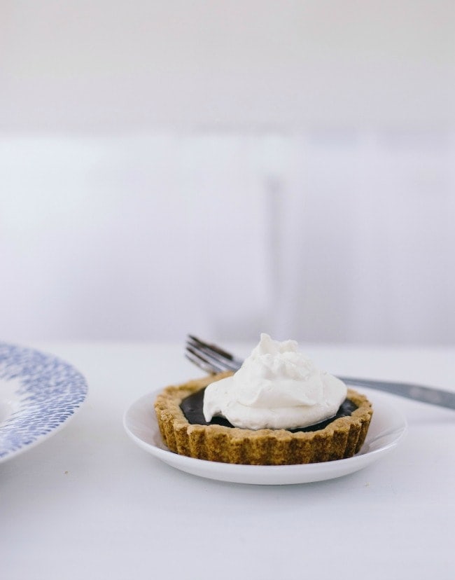 bittersweet chocolate shortbread tarts | the vanilla bean blog