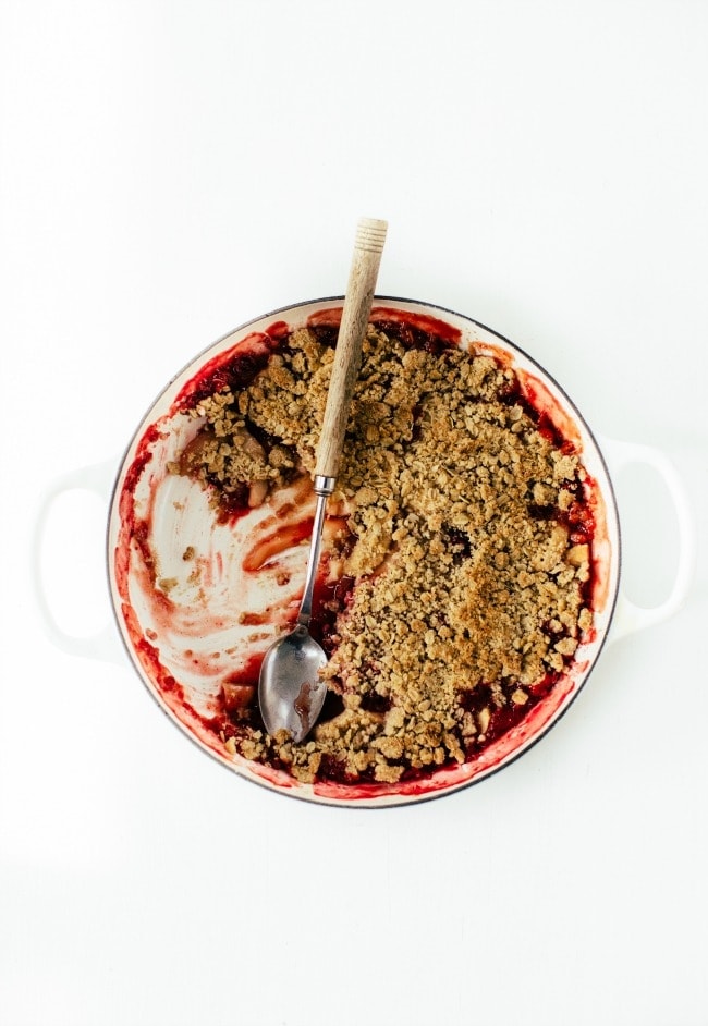 Apple Pear Cranberry Crisp With White Wine | Sarah Kieffer | The Vanilla Bean Blog