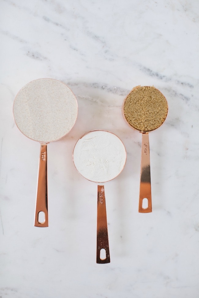 Measuring Cups Of Flour and Sugar | The Vanilla Bean Blog