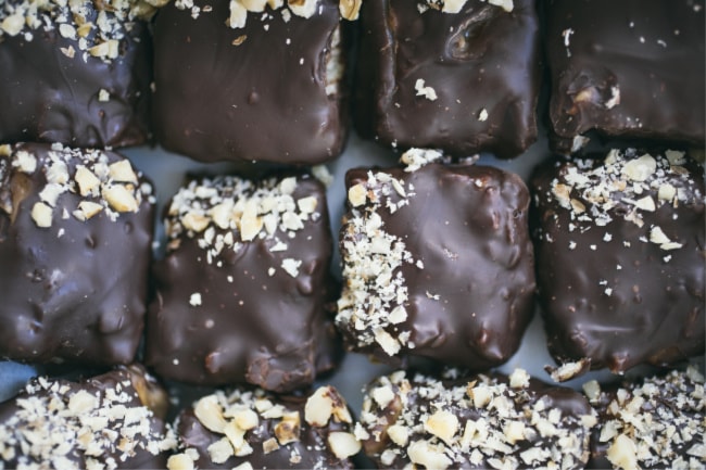 chocolate walnut shortbread bites