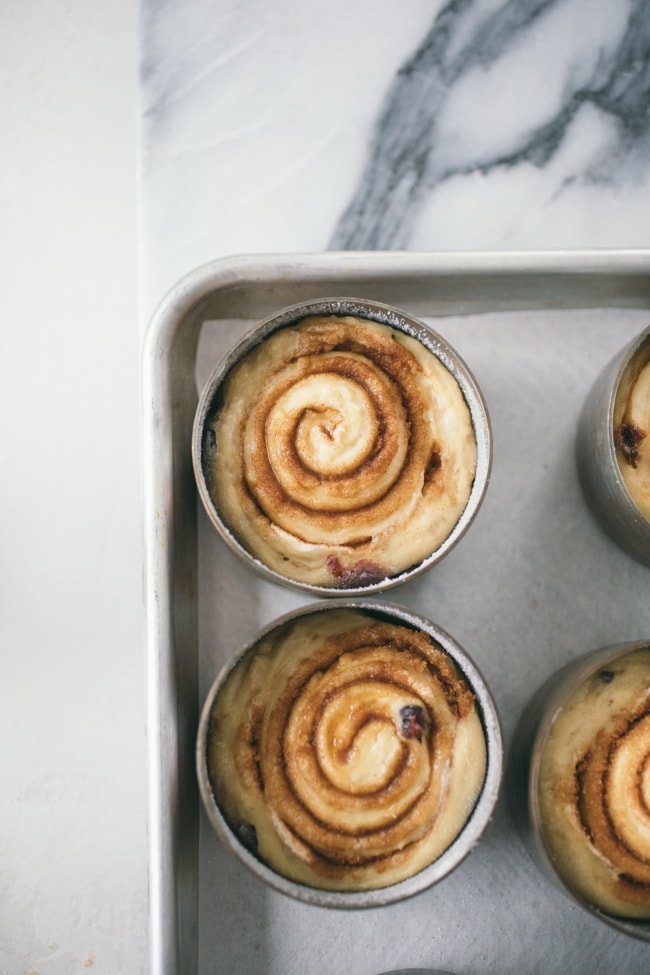 panettone swirl buns