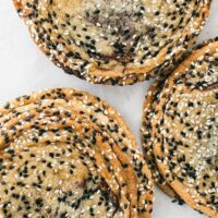 pan-banging cookies with sesame and chocolate