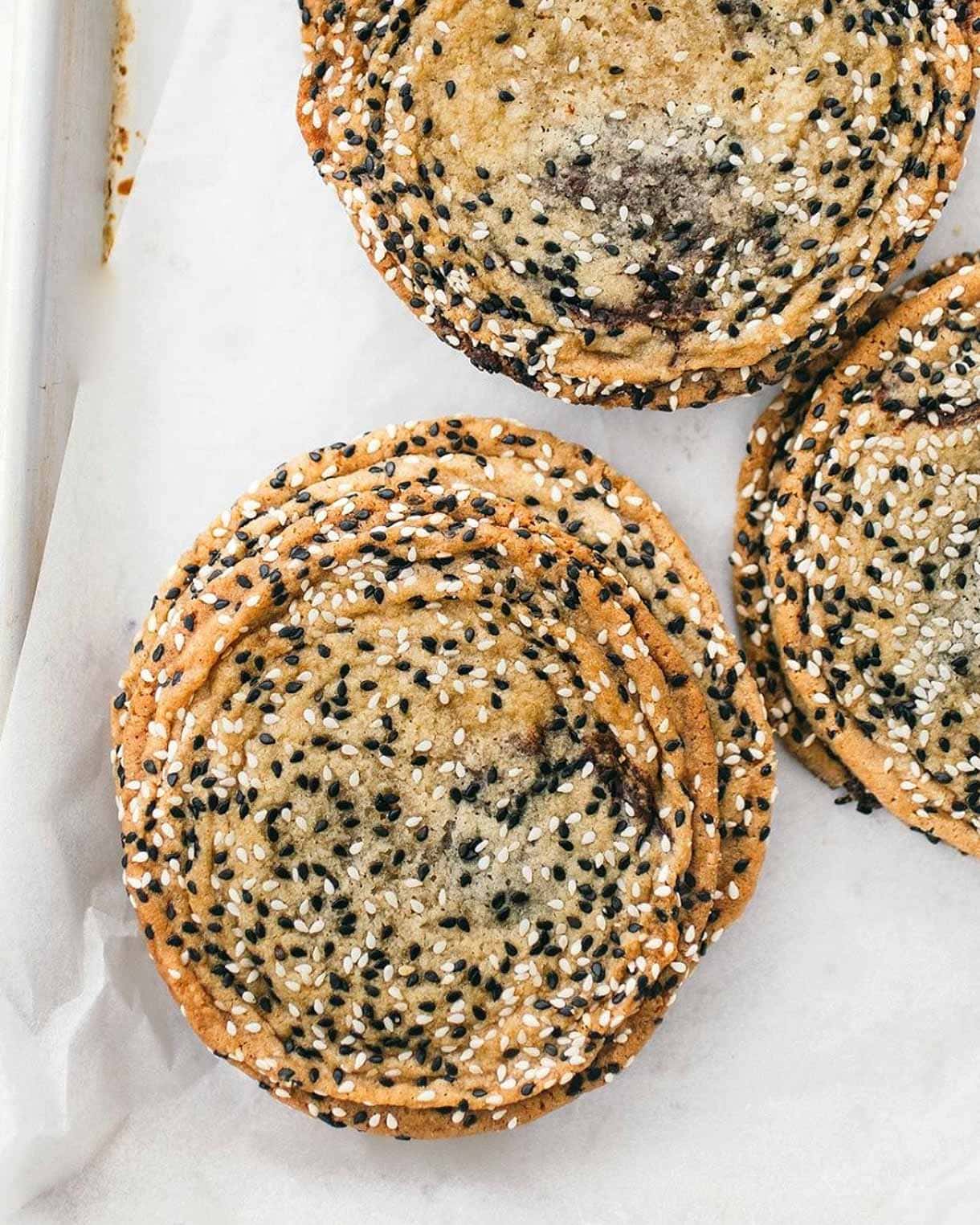 pan-banging cookies with sesame and chocolate