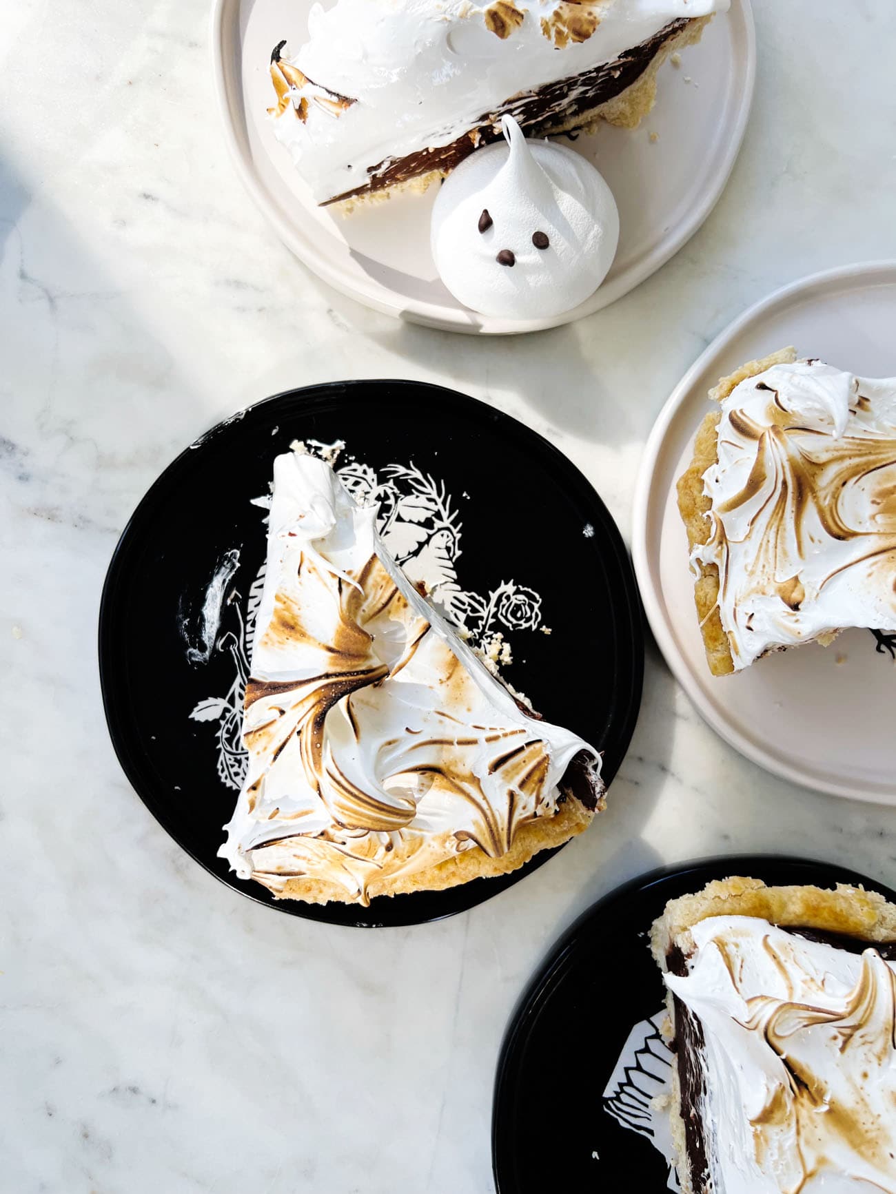 toasted meringue chocolate pie