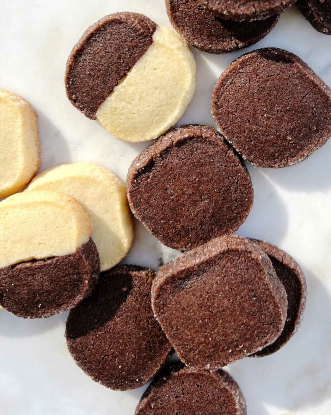 vanilla and chocolate shortbread cookies