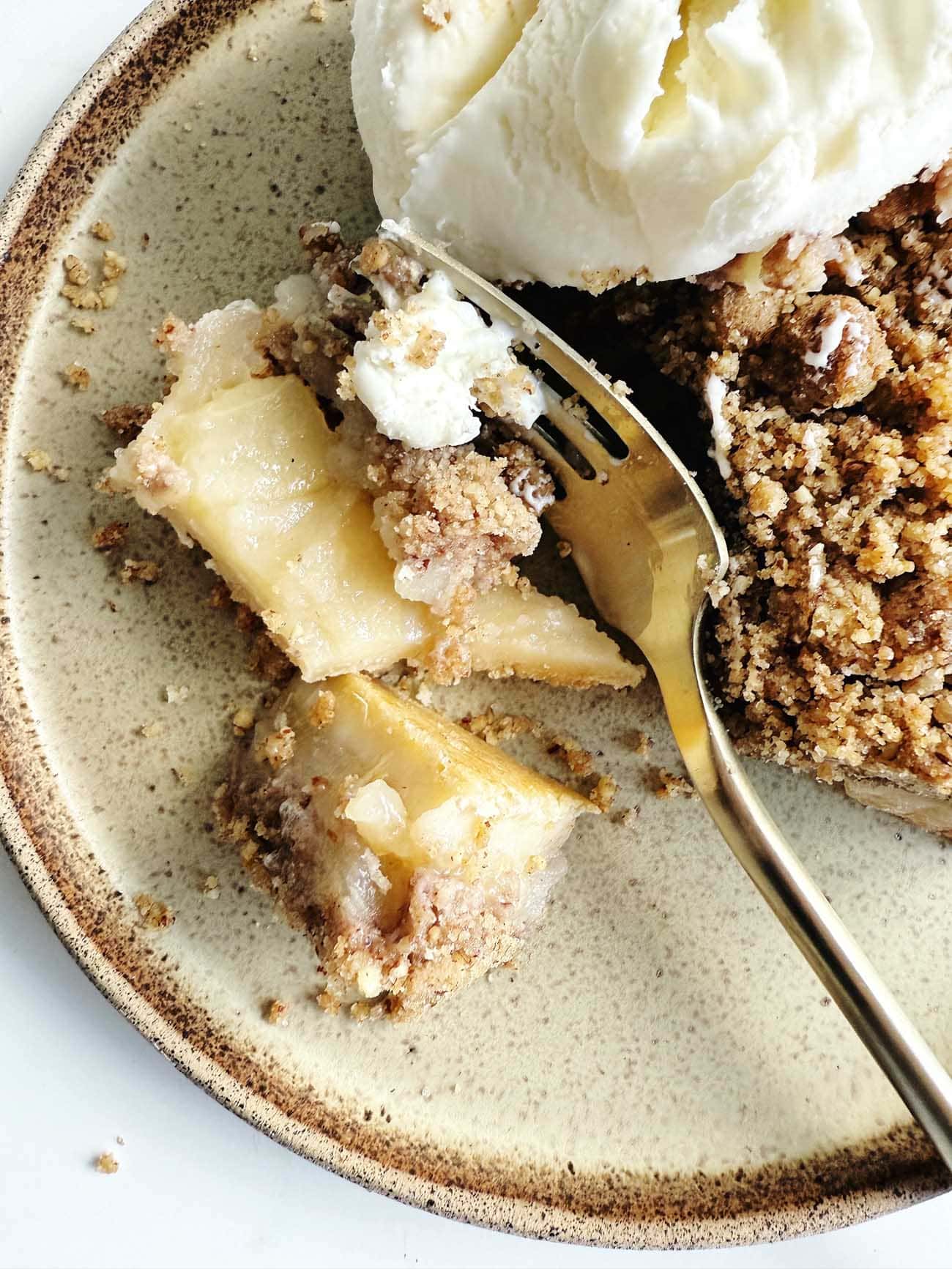Pecan Streusel Pear Tart