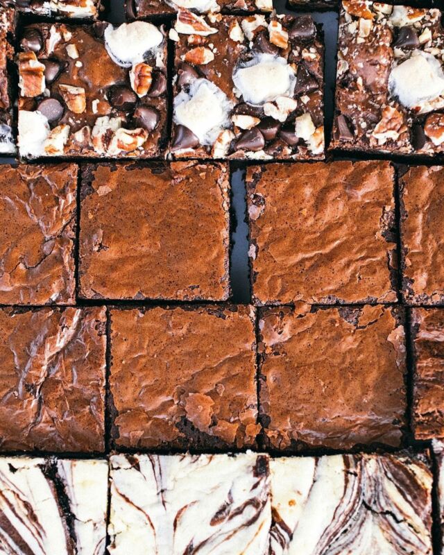 Infinitely versatile brownies. ❤️ Rocky road (#24), classically my favorite (#22), cheesecake swirled (#27). All of these recipes are in 100 Cookies and some are on my site, link in my profile! ⁣
⁣
••••••••••⁣
#brownierecipe #bakingblog #rockyroad #bakingathome