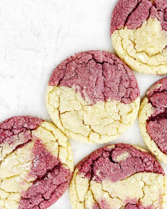 🌟 new recipe! Half-and-Half White Chocolate Raspberry Cookies. I decided to try and hang on to summer for just a bit longer by incorporating raspberry into this vibrant and fruity sugar cookie. 💓The result is a buttery, delicious cookie with excellent flavor: the white chocolate and raspberry shine in each bite. Eaten just cooled, they have crisp edges and a soft, tender center. ⁣
⁣
Link to the RECIPE in my profile!⁣
⁣
⁣
________⁣
#raspberrycookie #bakingcookies #cookierecipe #sugarcookie