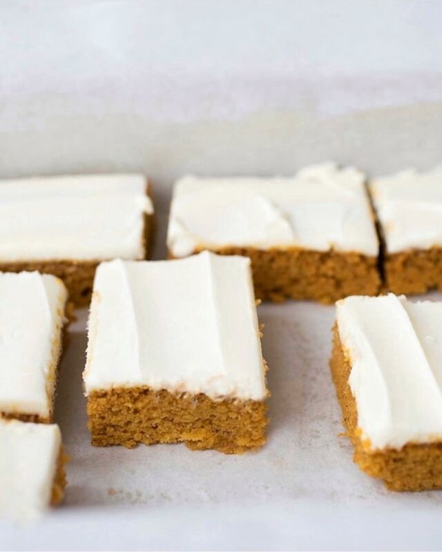 🧡 Pumpkin Bars with Cream Cheese Frosting! A classic, with a few tweaks I’ve made over the years, trading some granulated sugar for maple syrup and brown sugar, bumping up the spices, and adding a little more cream cheese and a little less powdered sugar to the frosting. Just how I like my pumpkin bars. 🧡⁣
⁣⁣
Link to the RECIPE in my profile.⁣
⁣⁣
⁣⁣
__________⁣⁣
#pumpkinbars #pumpkinrecipe #bakingblog⁣⁣
#bakingathome