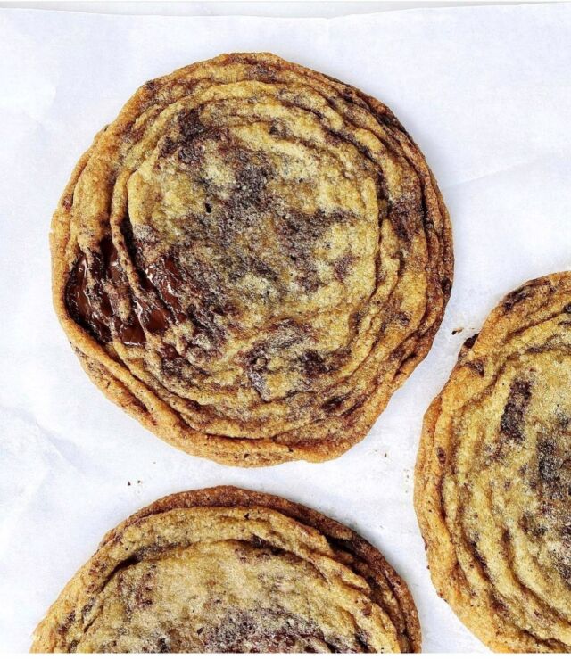 Pan-banging Chocolate Chip Cookies will always have my ❤️. 

A batch would make a lovely Valentine’s treat. Link to the *recipe* in my profile!

___________
#cookiemaking #cookierecipe #panbanging #panbangingcookies