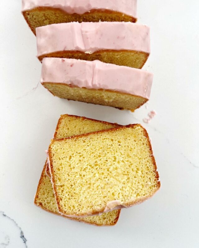 🍊 New recipe! Blood Orange Loaf Cake. I really love blood oranges. As I am immersed in gray winter days, the shock of bright purple segments hiding under that rusty orange peel brings light and warmth into our little home.

This loaf cake is the perfect vessel for these oranges. It’s crammed full of zest, has a tender crumb, and is brushed with a blood orange glaze. The oil keeps the loaf light and moist, and the orange flavor is perfectly sweet-tart. There is some sun in this snow country after all. ☀️

Link to the *recipe* in my profile!

_______________
#loafcake #cakerecipe #bloodorange #glazedcake